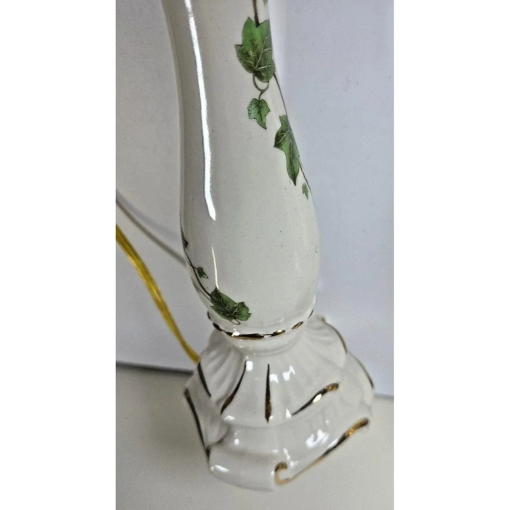 Pair of Vtg Leviton Hand Painted Green Ivy‎ Porcelain w/New Cords